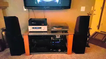 Demo of B&K Reference 50 and Hafler DH-200